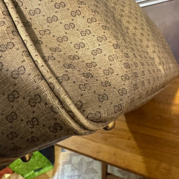 Gucci Brown Monogram travel bag - Picture 9 of 16